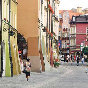 Jelenia Góra, centrum, kamienice, podcienia